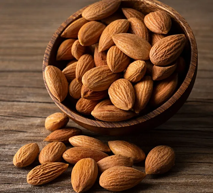 Almonds (አልመንድ)